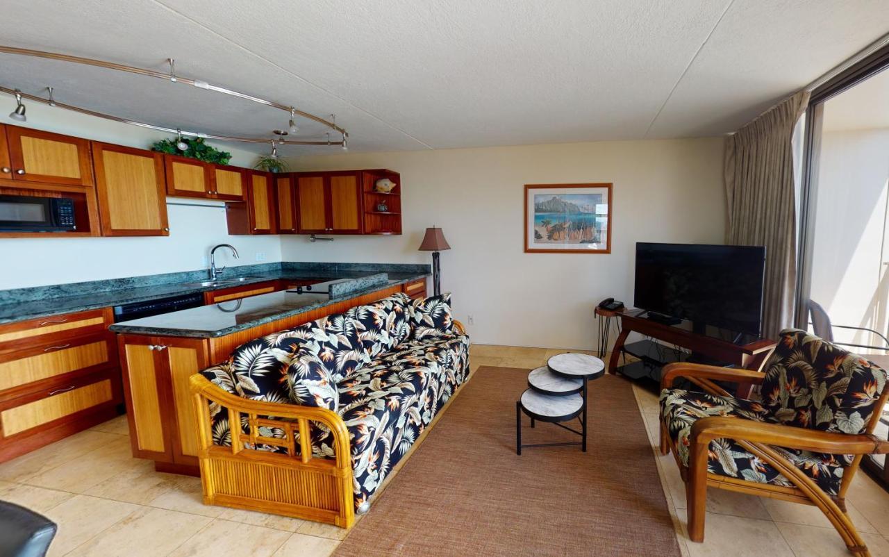 Sea View Condos At The Waikiki Banyan - Free Parking! Honolulu Luaran gambar