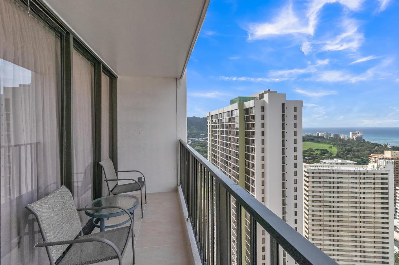 Sea View Condos At The Waikiki Banyan - Free Parking! Honolulu Luaran gambar